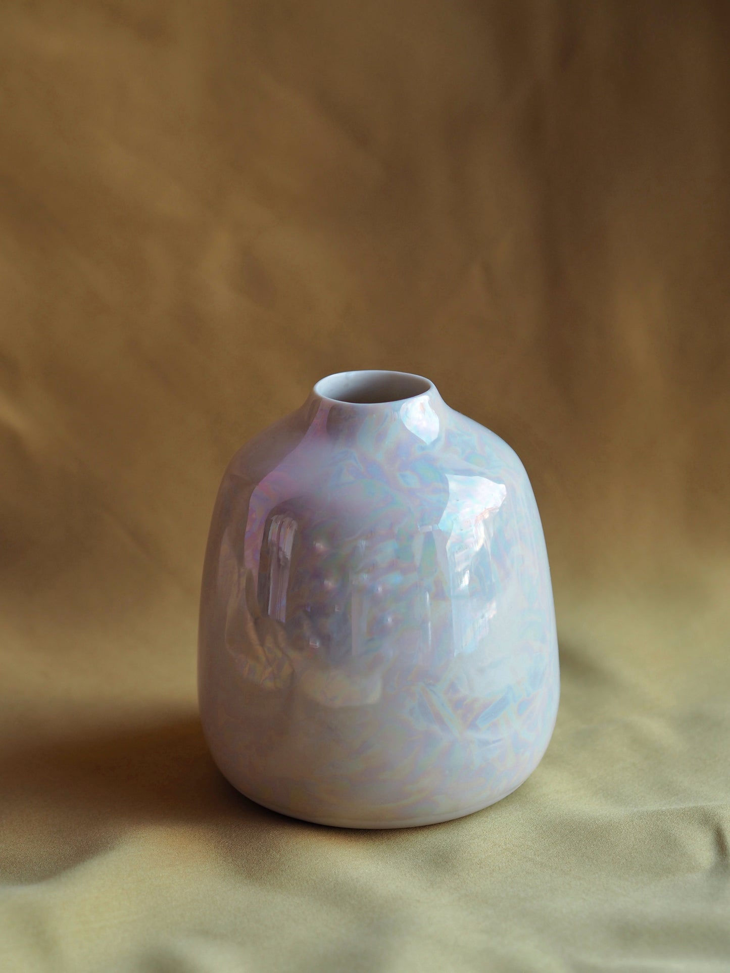 NASHI vase by Laura Itkonen